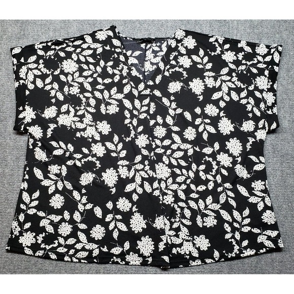 Fred David Blouse Womens 3X Black White Floral V-Neck Short Sleeve Stretch New - Picture 1 of 8